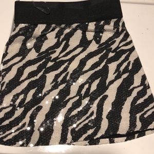 Small skirt zebra
